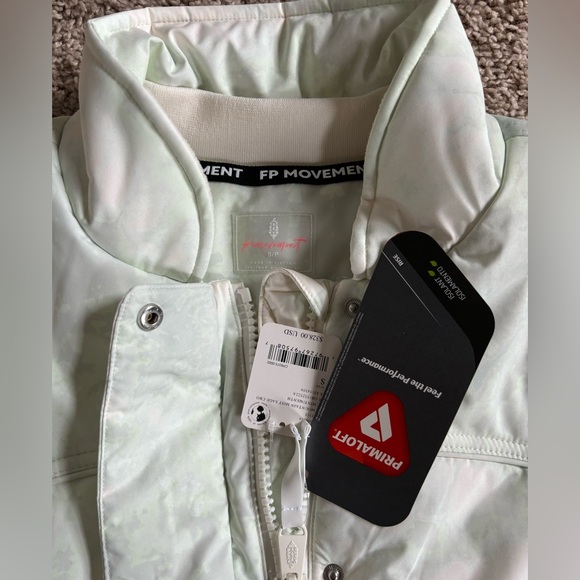 NWT! FP Movement Bunny Slope Puffer Jacket in Mountain Mist Sage / Size Small - Picture 10 of 13